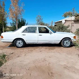 Mercedes-Benz W126 1989