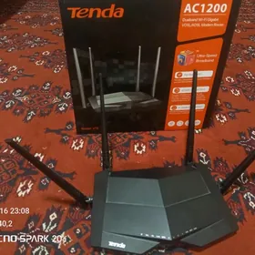 Роутер Тенда 4 рожка
