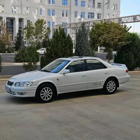 Toyota Camry 2000