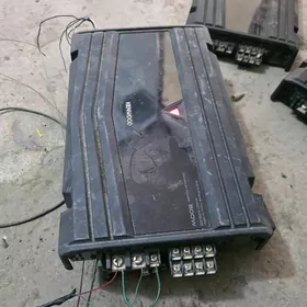 Usilitel kolonka Kenwood