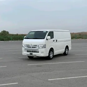 Toyota Hiace 2025