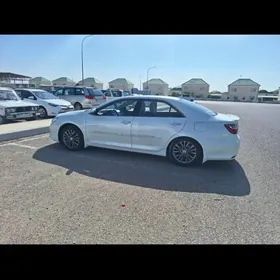 Toyota Camry ÿewrepeyka