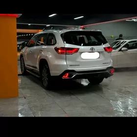 Toyota Highlander 2014