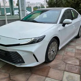Toyota Camry 2025