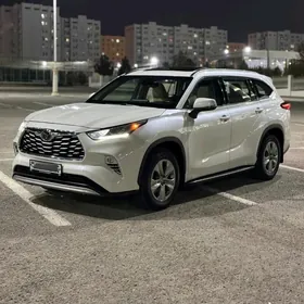 Toyota Highlander 2020