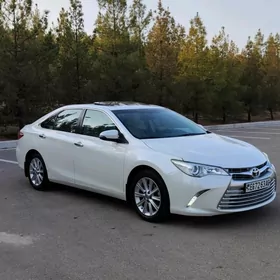 Toyota Camry 2015