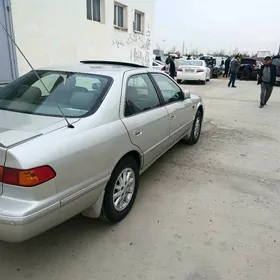 Toyota Camry 2000
