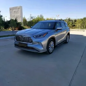 Toyota Highlander 2021
