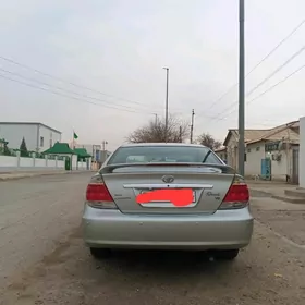 Toyota Camry 2004