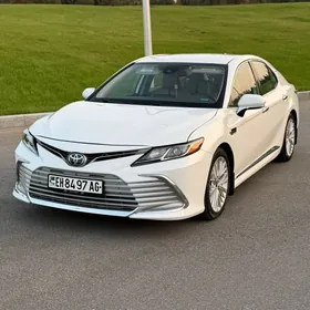 Toyota Camry 2021
