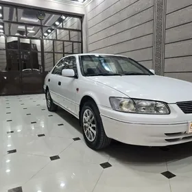 Toyota Camry 1998
