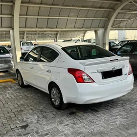 Nissan Versa 2012