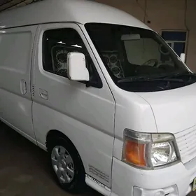 Nissan Urvan 2012