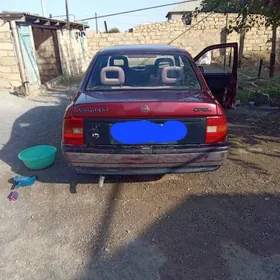 Opel Vectra 1989