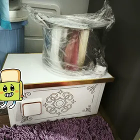 Hamyr ýugurýan maşinka