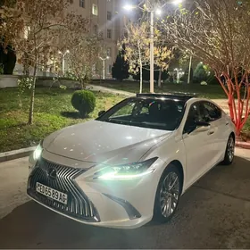 Lexus ES 350 2020