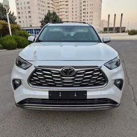 Toyota Highlander 2022