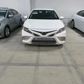 Toyota Camry 2022