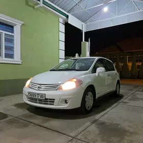 Nissan Versa 2010