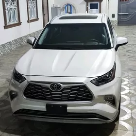 Toyota Highlander 2021