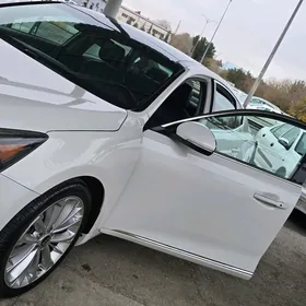 Kia Cadenza 2019