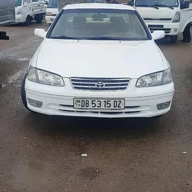 Toyota Camry 1999