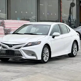 Toyota Camry 2022