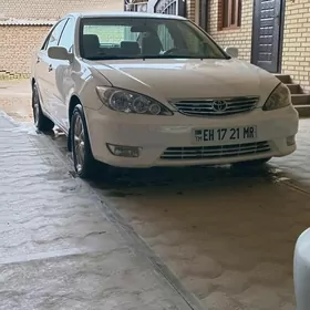 Toyota Camry 2004