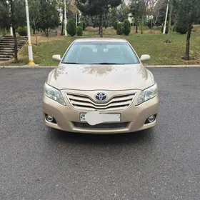 Toyota Camry 2011