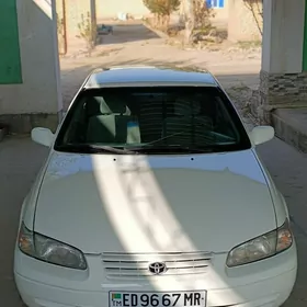 Toyota Camry 1999