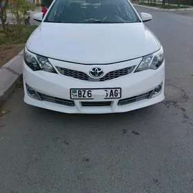 Toyota Camry 2012