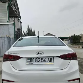 Hyundai Accent 2022