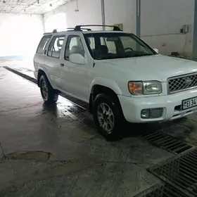 Nissan Pathfinder 2001