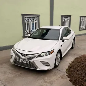Toyota Camry 2018