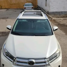 Toyota Highlander 2019