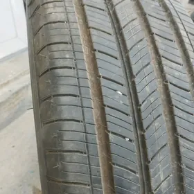 215 55 17 MICHELIN 24