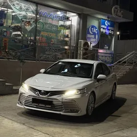 Toyota Camry 2018