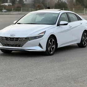 Hyundai Elantra 2022