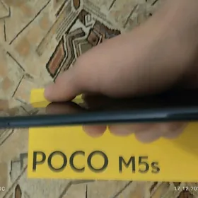poco m5s