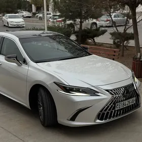 Lexus ES 350 2022
