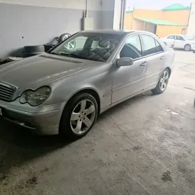 Mercedes-Benz C320 2003