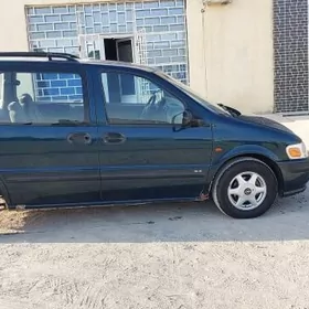 Opel Sintra 1999