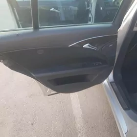 Mercedes-Benz E350 2002