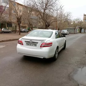 Toyota Camry 2010