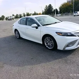 Toyota Camry 2020