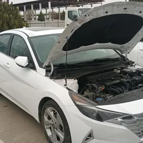 Hyundai Elantra 2021