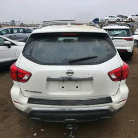 Nissan Pathfinder 2020