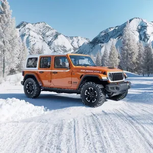 Jeep Wrangler ýolsuz awtoulagy ak reňkli radiator gözenegi bolan ýörite neşirde çykaryldy