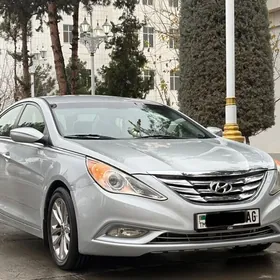 Hyundai Sonata 2011