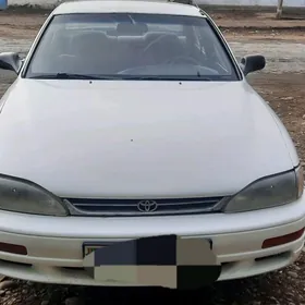 Toyota Camry 1992